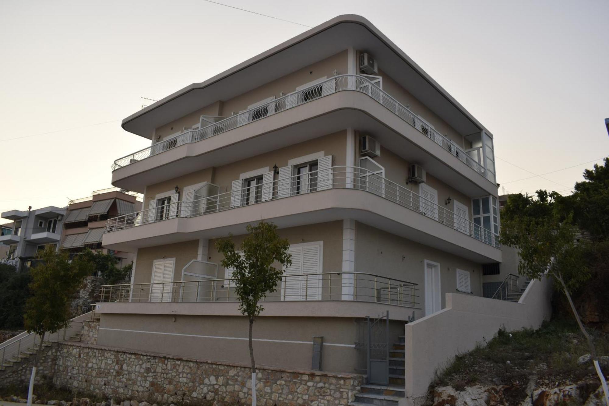 Isabela Apartment *